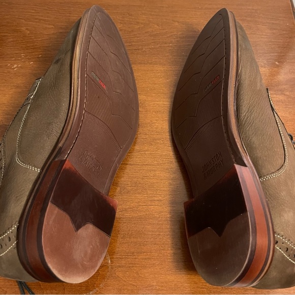 Size 11.5 Johnston & Murphy Brown Sheepskin Lace Ups - Picture 3 of 4